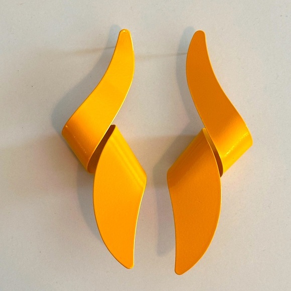 None Jewelry - Mustard Yellow Metal Ribbon Style Earrings